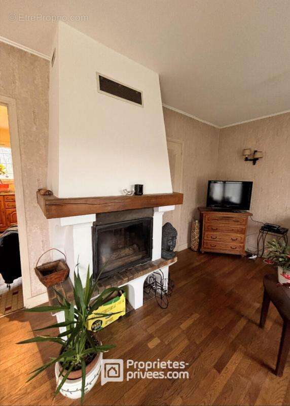 Maison à FRANCHEVILLE