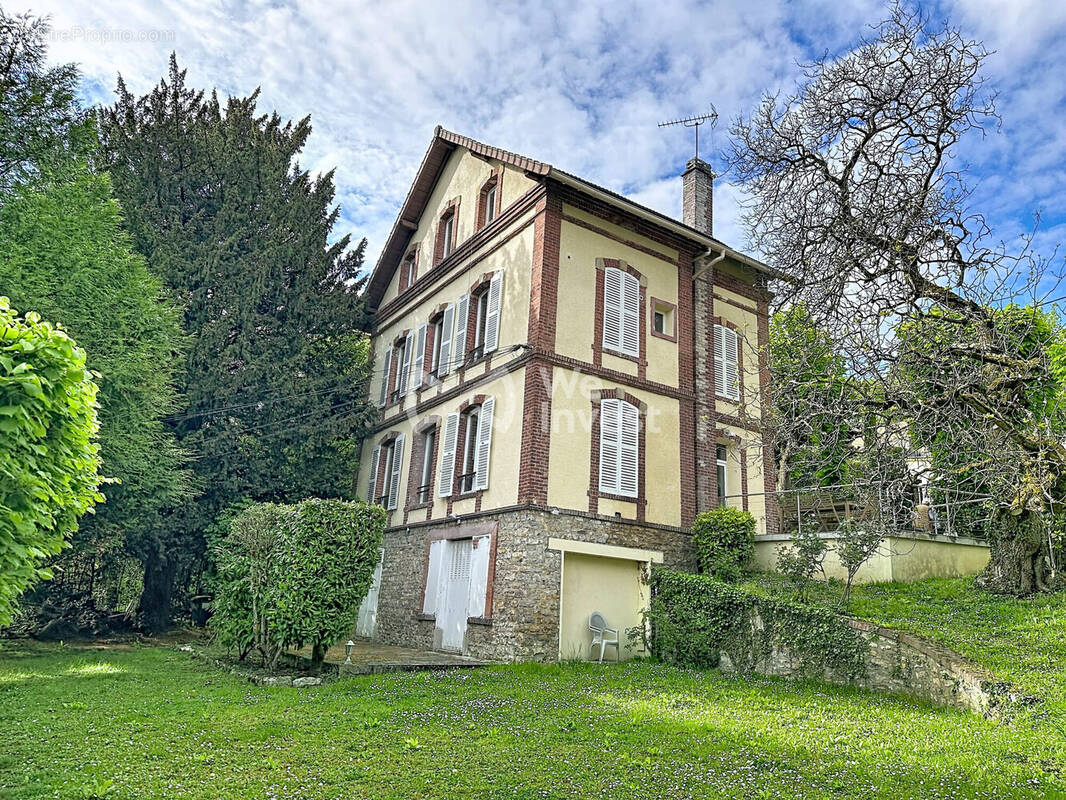 Maison à MONTMORENCY
