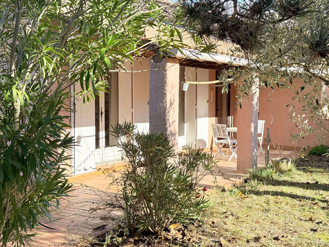 Maison à VALREAS