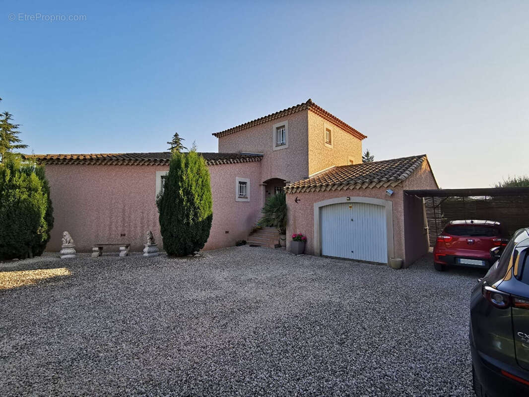 Maison à SAUVETERRE