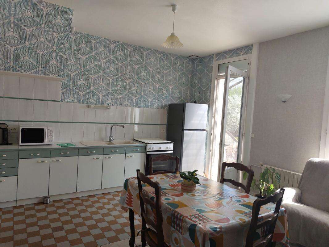 Maison à YVRE-L'EVEQUE