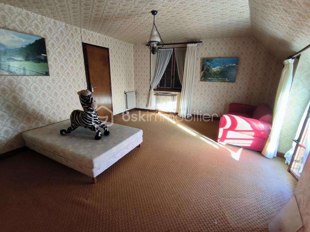 Maison 4 pièces avec dépendances sur 4447m² de terrain - photo 10