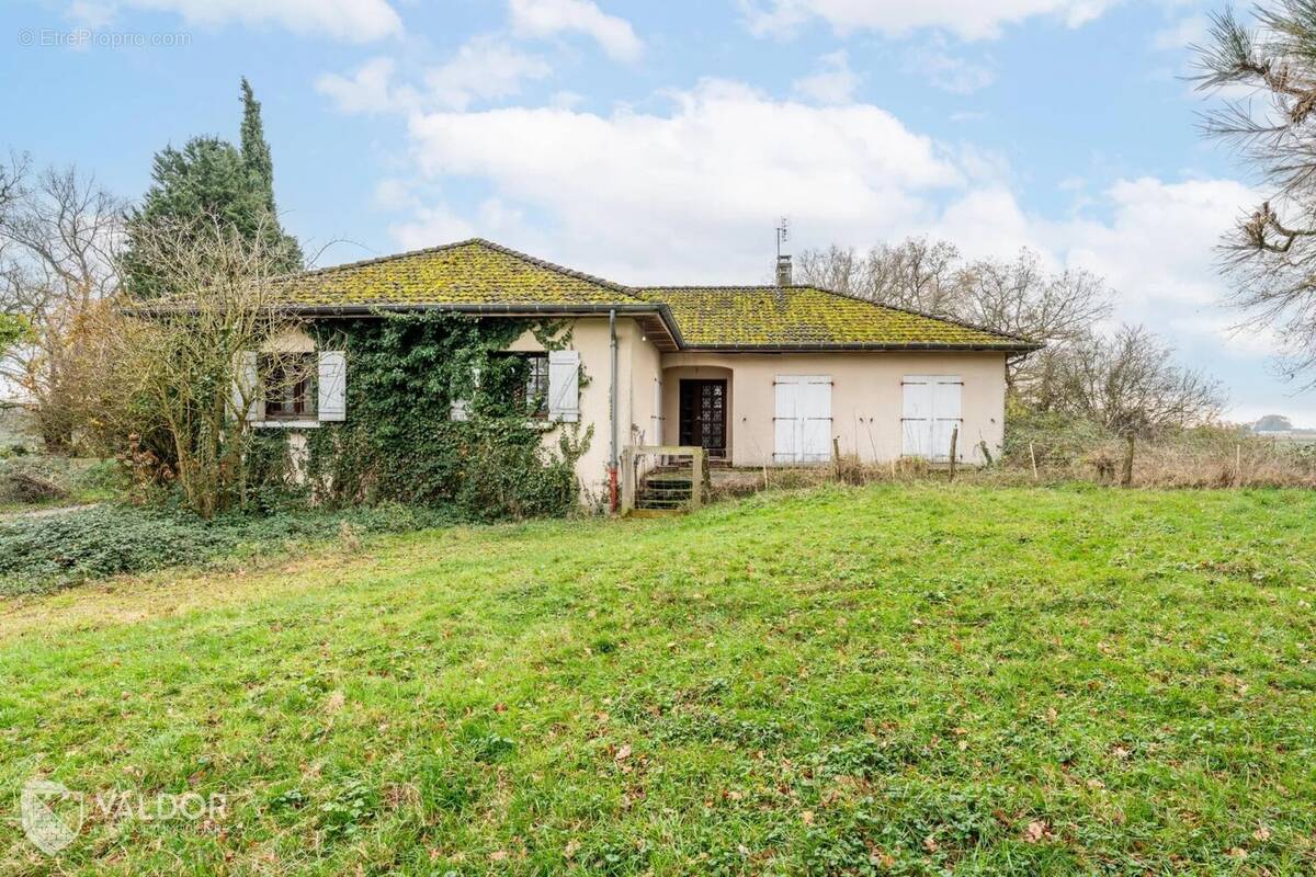 Maison à AMBERIEUX-EN-DOMBES