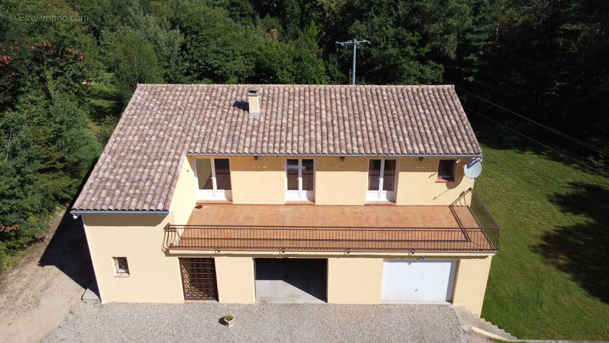 Maison à SAINT-LAURENT-DE-CERDANS