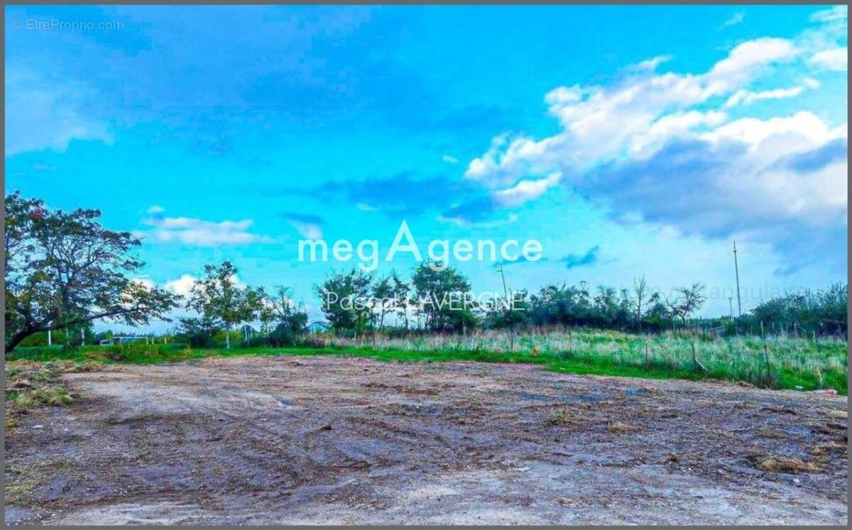 Terrain à SAINT-HILAIRE-DE-RIEZ