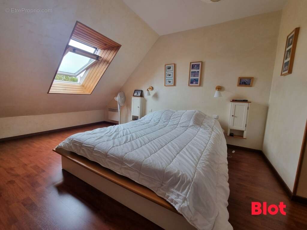 Maison 125 m² à Montreuil-Le-Gast  - photo 6