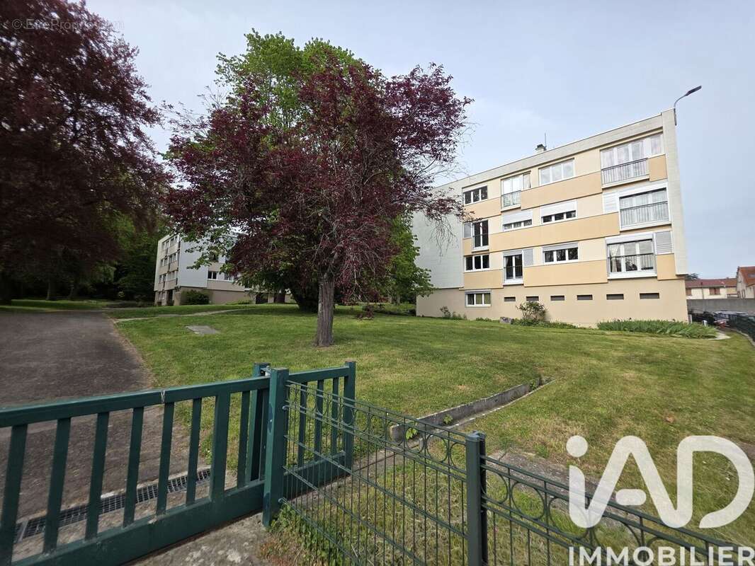 Photo 2 - Appartement à VILLIERS-SUR-ORGE