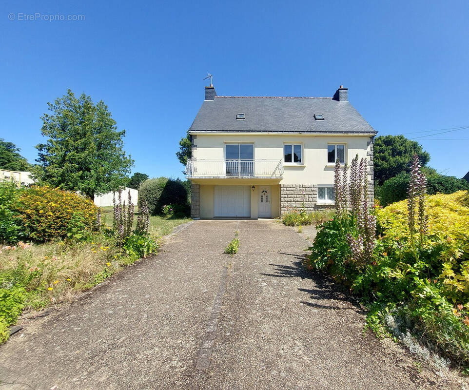 Maison à SAINT-NOLFF