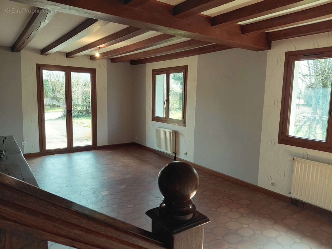 Maison à PIERREFONTAINE-LES-VARANS