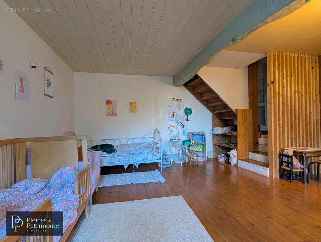 Maison à MONCRABEAU