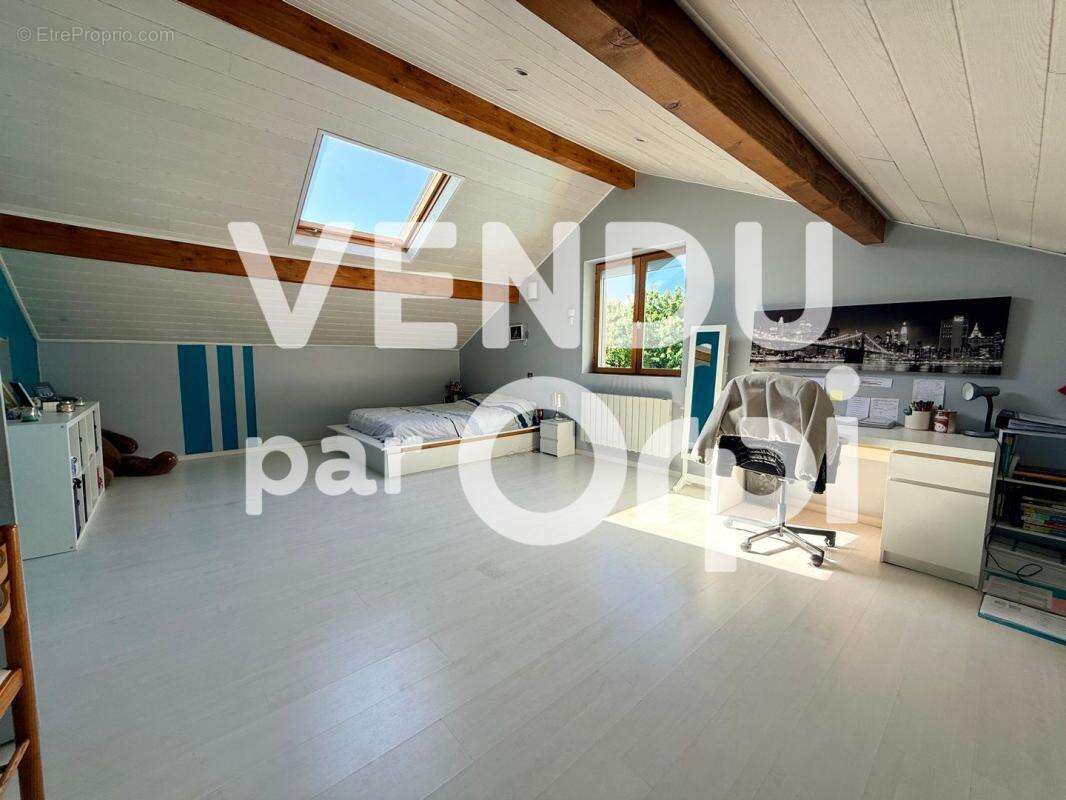 Maison à LA TERRASSE