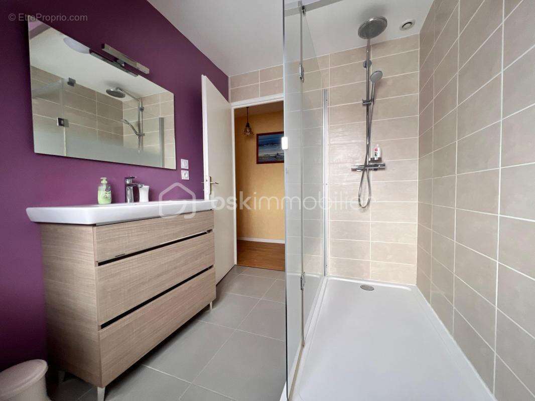 Maison familiale 4 chambres – 118 m² habitables – Sous-sol complet de 87 m² – En impasse, au calme - photo 6
