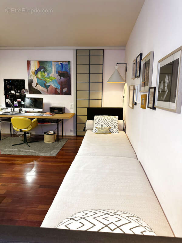 Appartement à MARSEILLE-1E