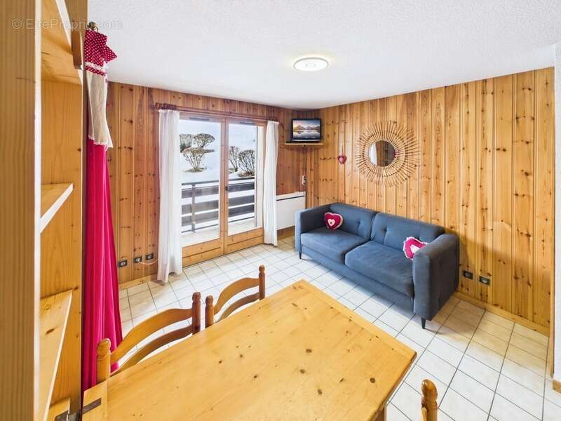 Appartement à MORILLON