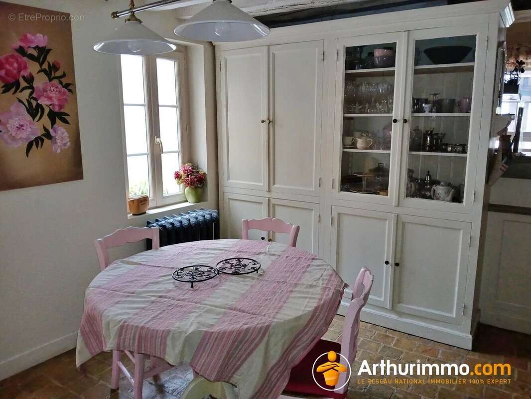 Maison à IVRY-LA-BATAILLE