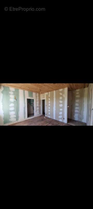 Photo 2 - Maison à CHAMBONCHARD