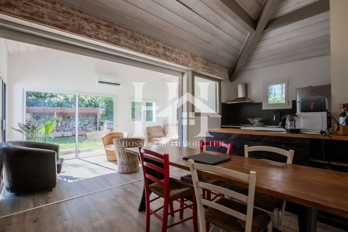 Maison à TOSSE
