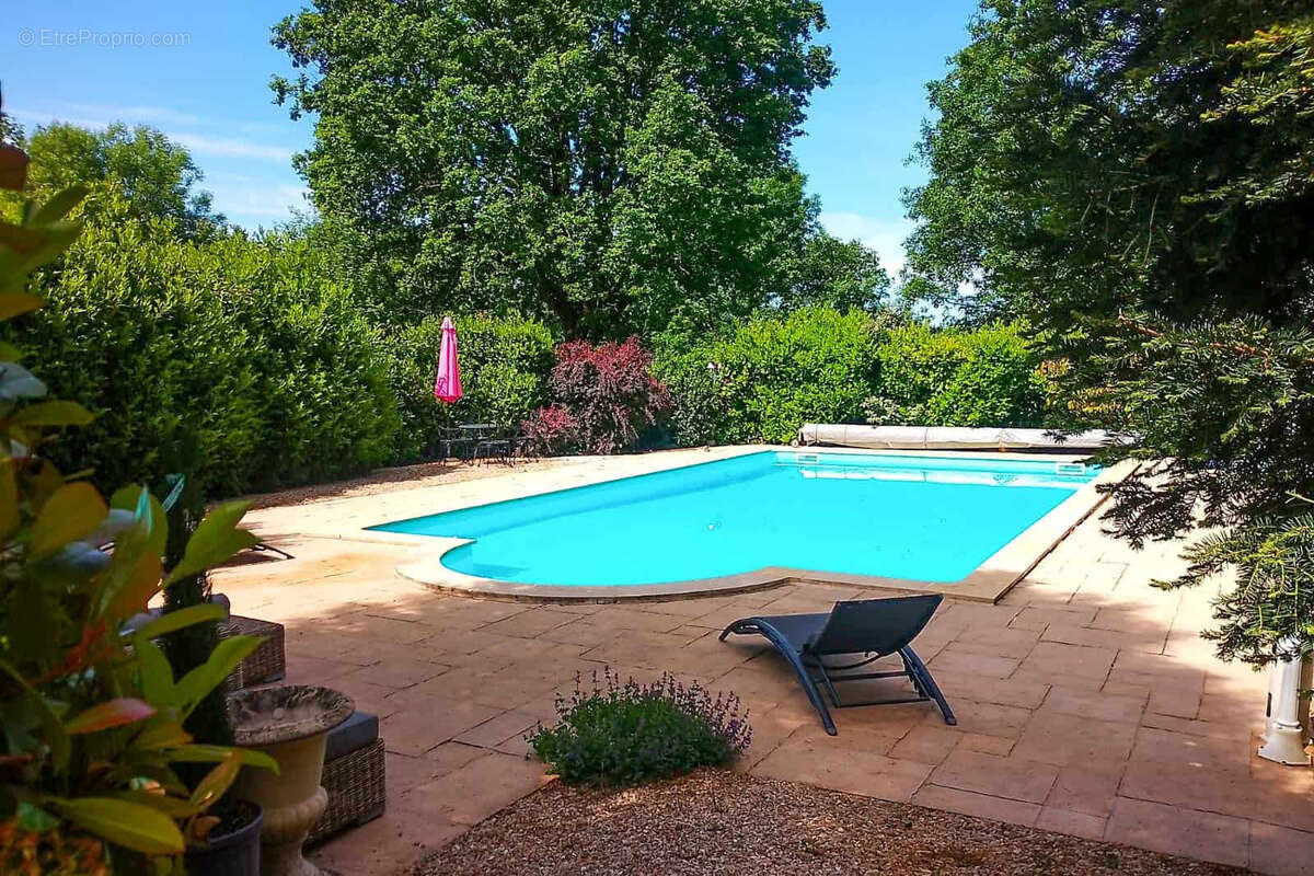 Propriété de campagne avec, piscine et dépendances - photo 15