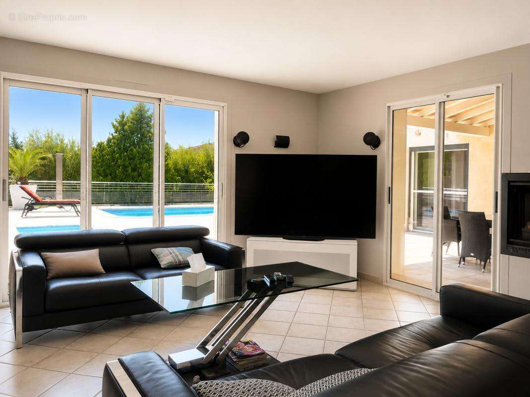 Maison 188 m² à Ribaute-Les-Tavernes  - photo 2