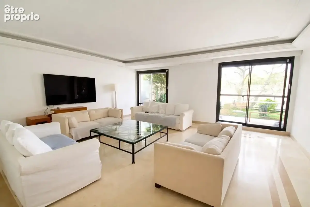 Photo Appartement à Neuilly-Sur-Seine au prix de 1 999 000€