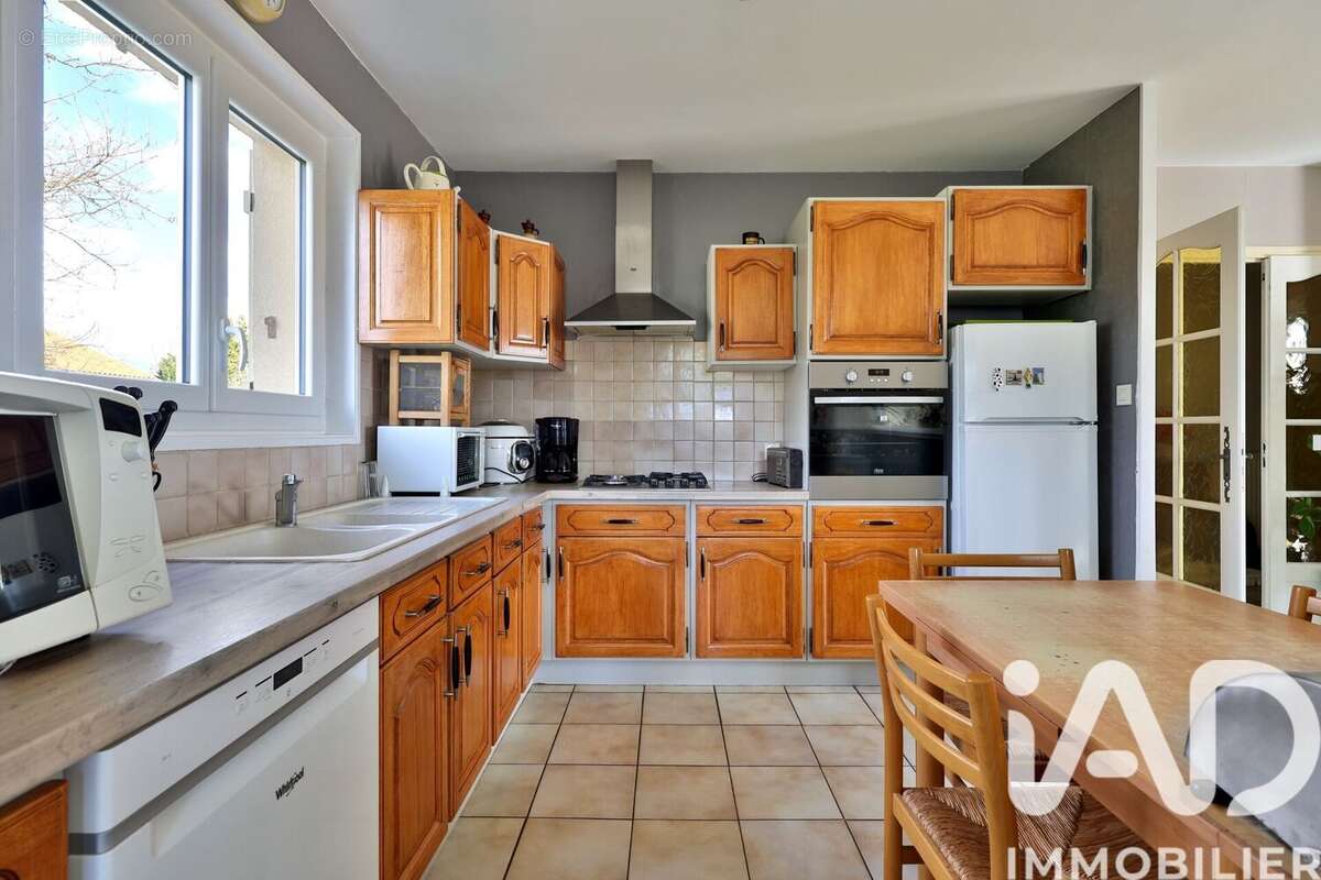 Photo 4 - Maison à GREZIEU-LA-VARENNE