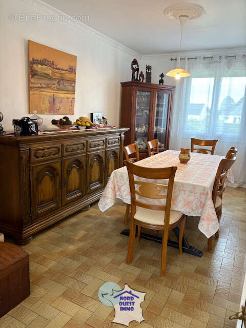 Maison à AMBRIERES-LES-VALLEES