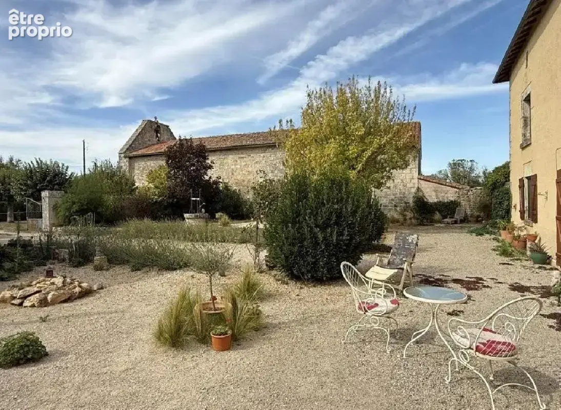 Maison 5 pièces 157 m² à vendre à Villefagnan (16240) - photo 4