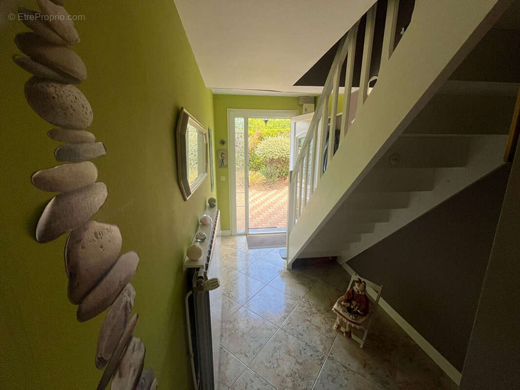 Maison à Houx 5 pièce(s) 100 m² + 20 m² utile Idéal primo accédant - photo 4