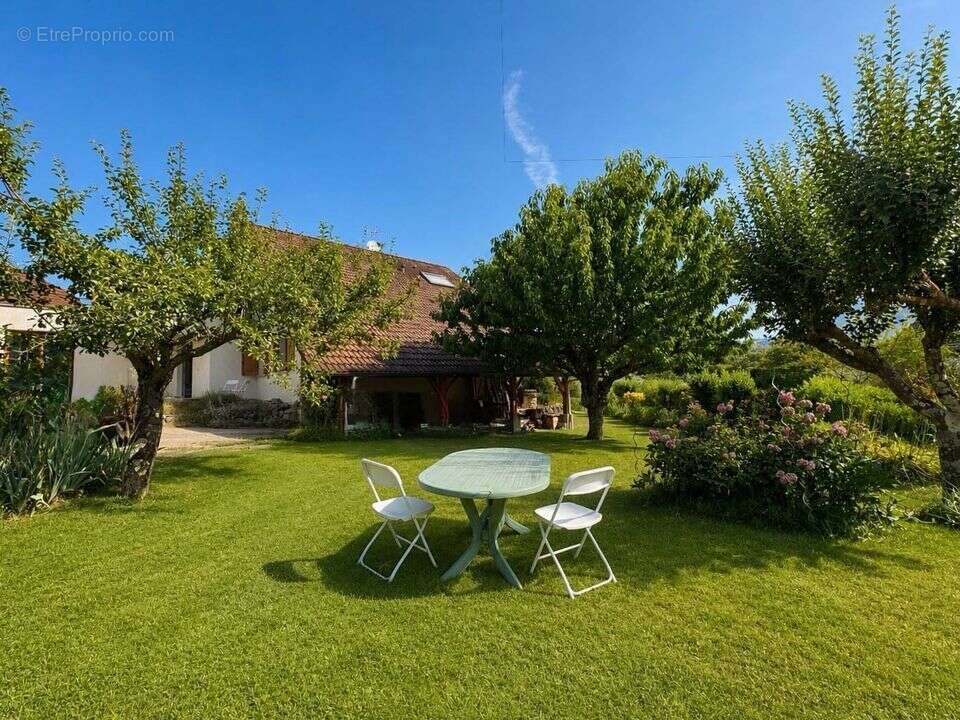 Maison 7 pièces - Quadruple exposition et environnement - photo 12