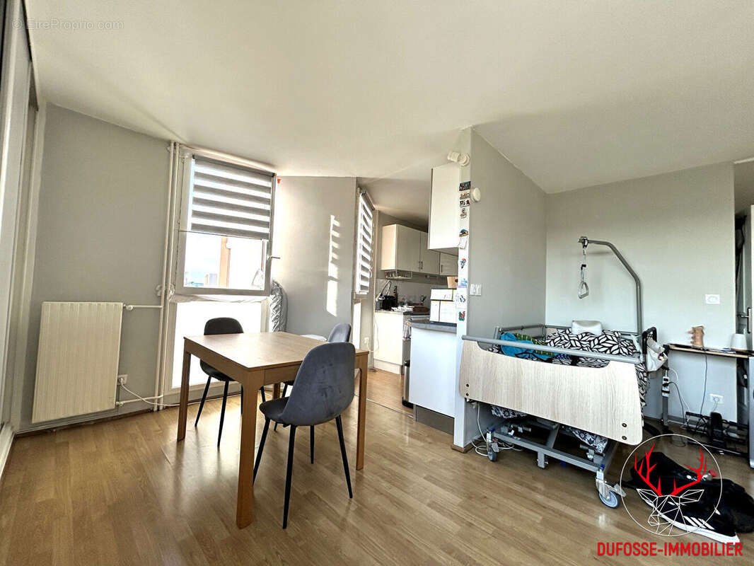 T2 50 m² : Balcon, Ascenseur.  Secteur Les Sablons - Décines-Charpieu - Résidence sécurisée et Parking - photo 2