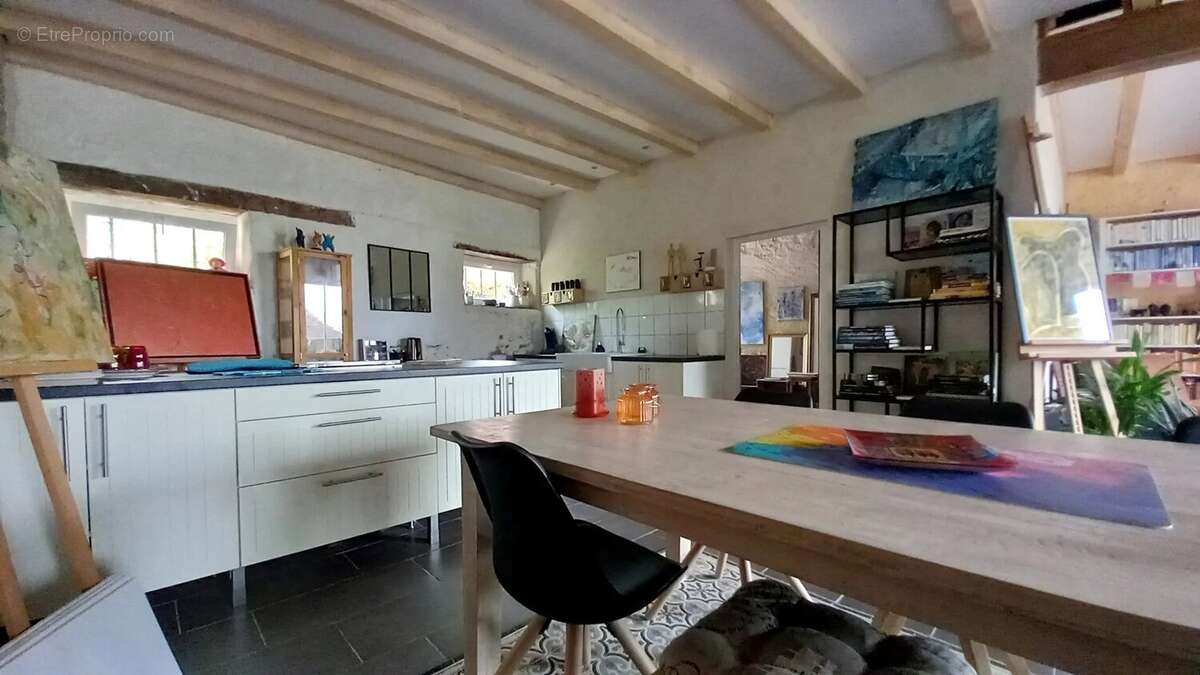 Maison à REGNEVELLE