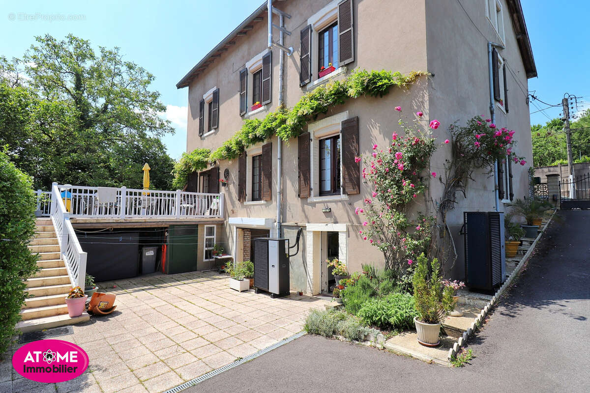 Appartement à AUBOUE