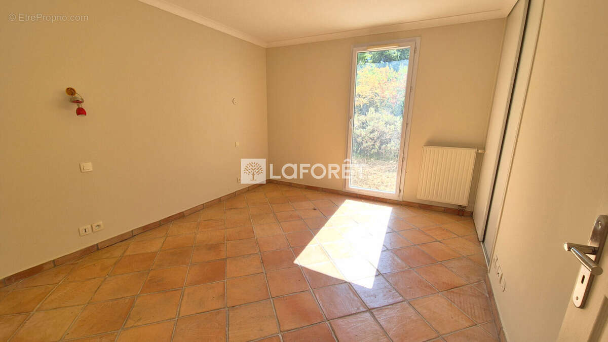 Appartement à VALBONNE