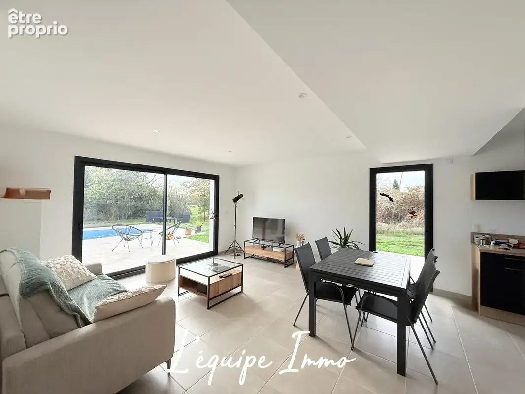 Superbe maison contemporaine T5 - 100 m2 - Parcelle de 684 m2 - Garage et piscine - - photo 5