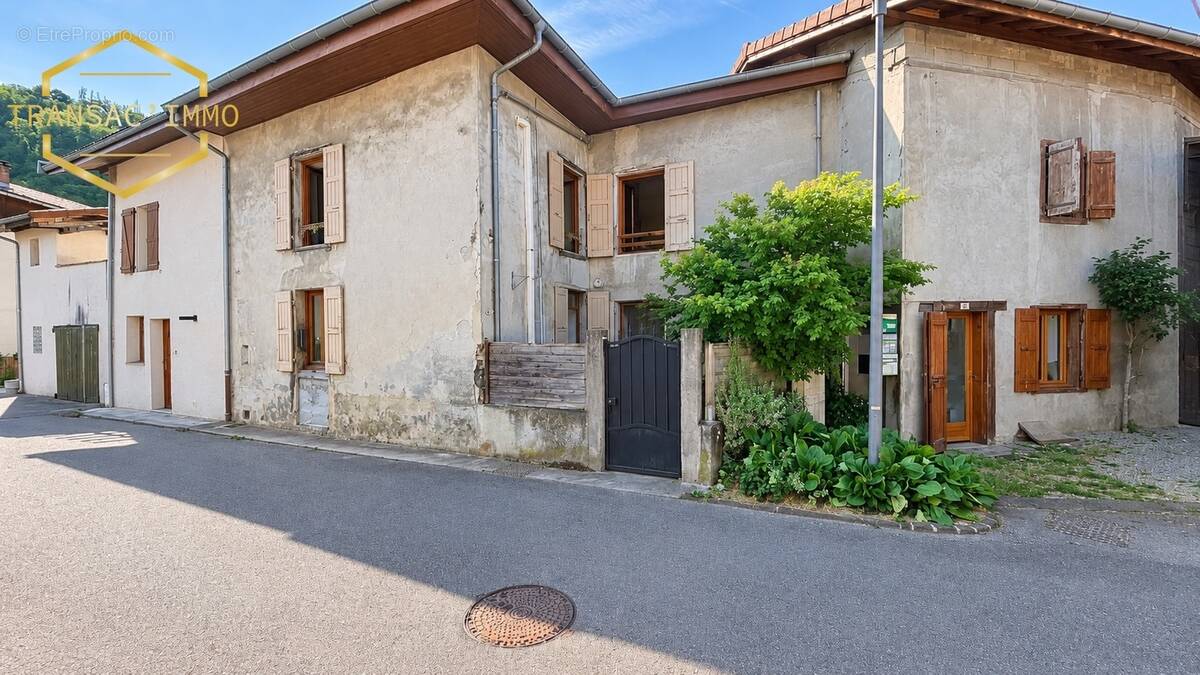 n°1 - Maison à TENCIN
