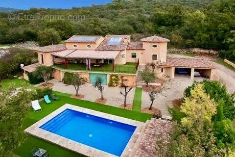 Maison à MOUGINS