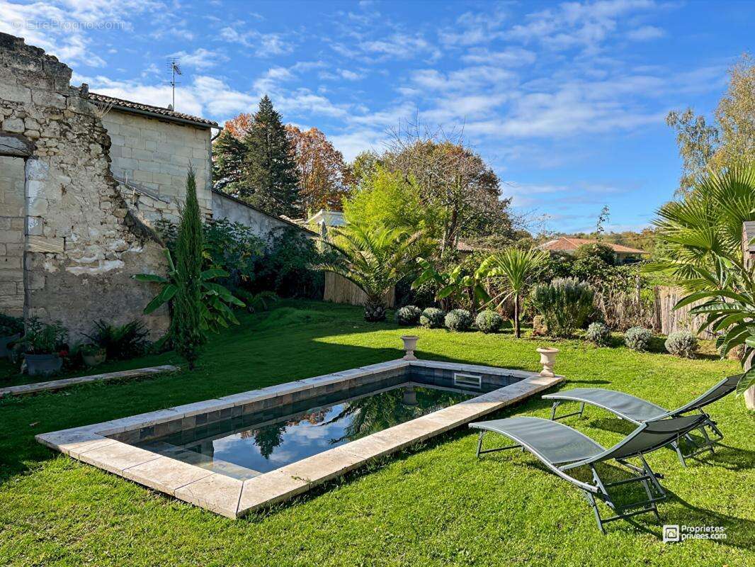 Maison à SAINT-SULPICE-ET-CAMEYRAC