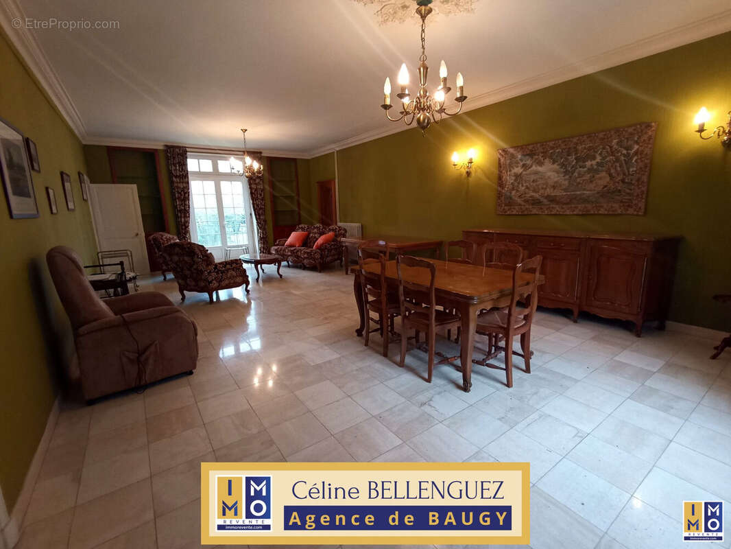 Appartement à AVORD