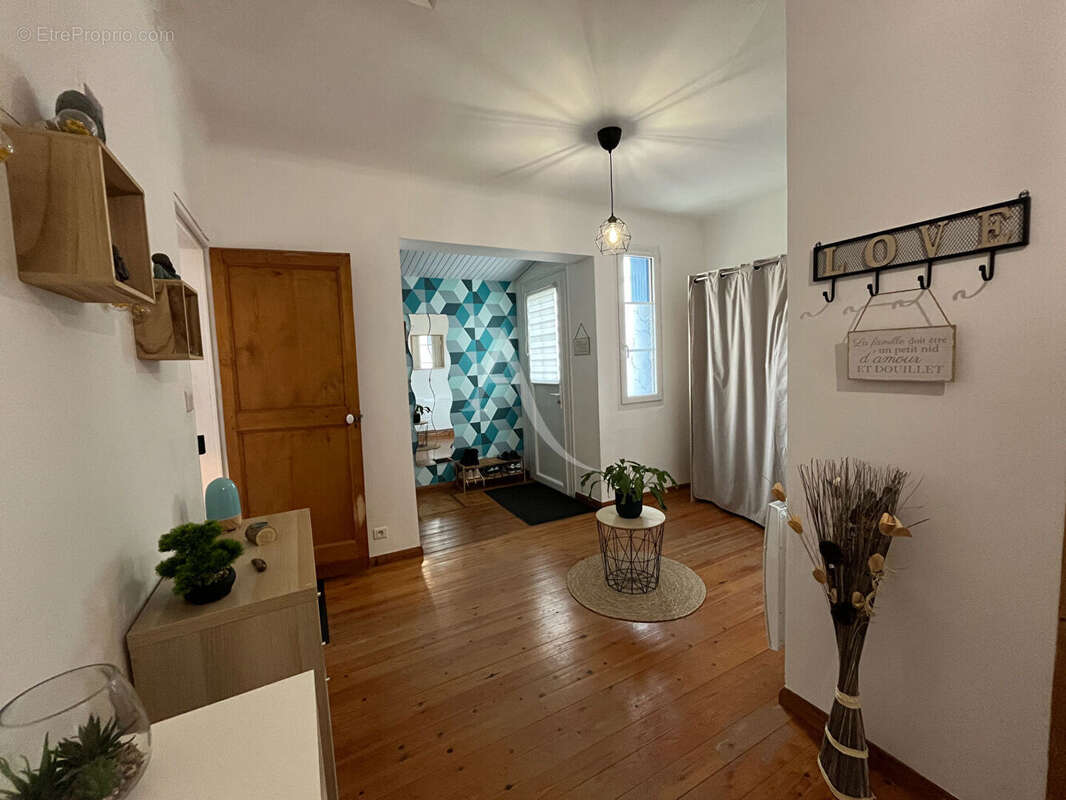 Maison à MOUTIERS-LES-MAUXFAITS