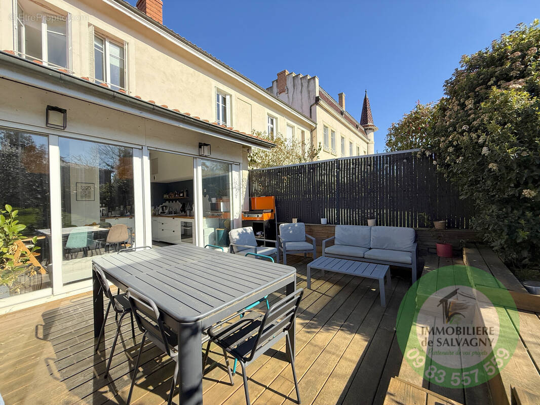 Appartement à LENTILLY