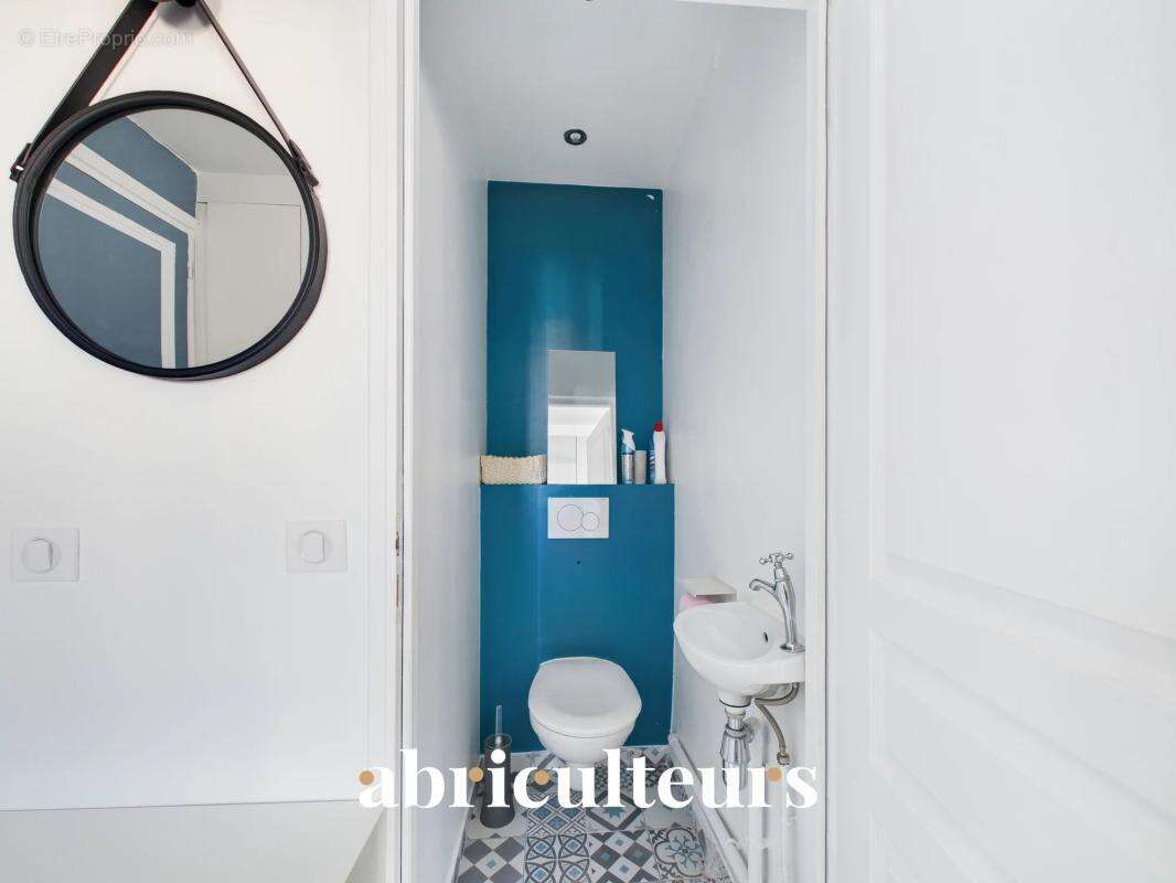 Appartement à PARIS-16E