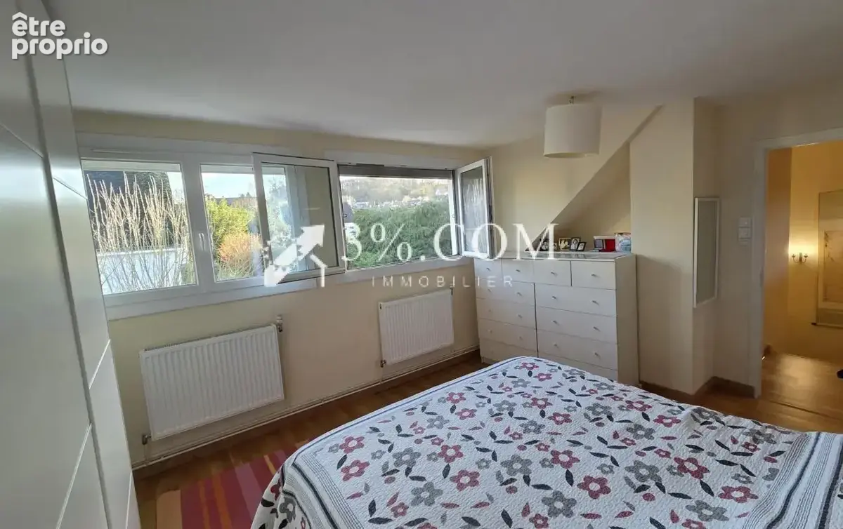 Maison familiale au coeur de la commune - photo 10