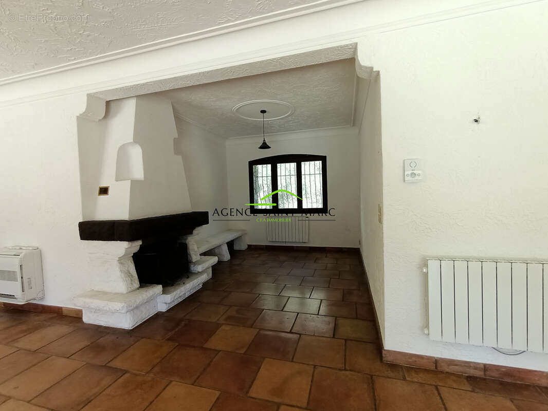 Maison à PEYMEINADE