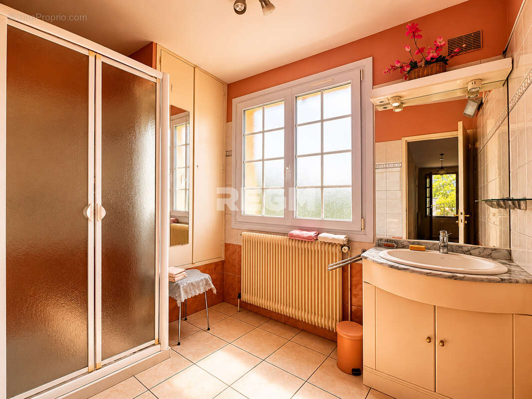 Maison à DISTRE