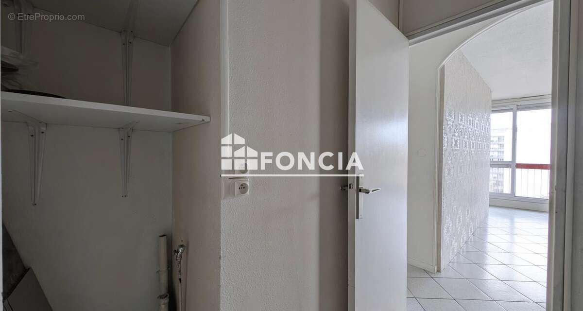 Appartement à CHILLY-MAZARIN