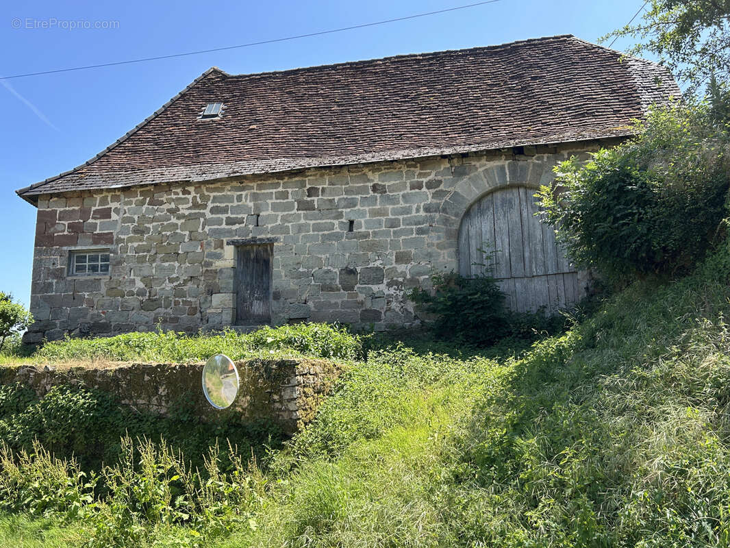 Maison à BRIGNAC-LA-PLAINE