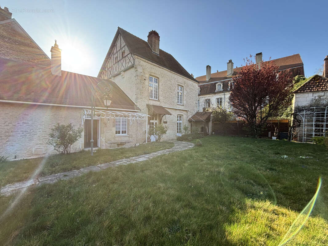 Maison à CHATILLON-SUR-SEINE
