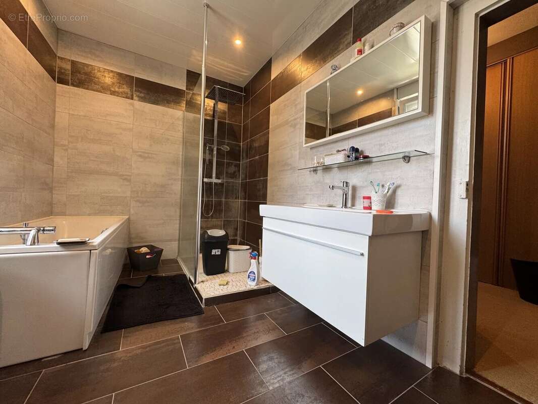 Maison à WALINCOURT-SELVIGNY