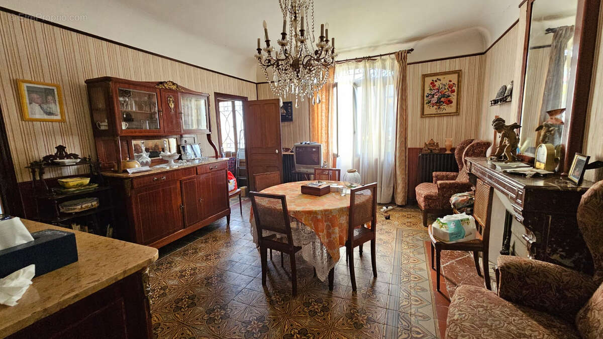 Maison à FRIERES-FAILLOUEL