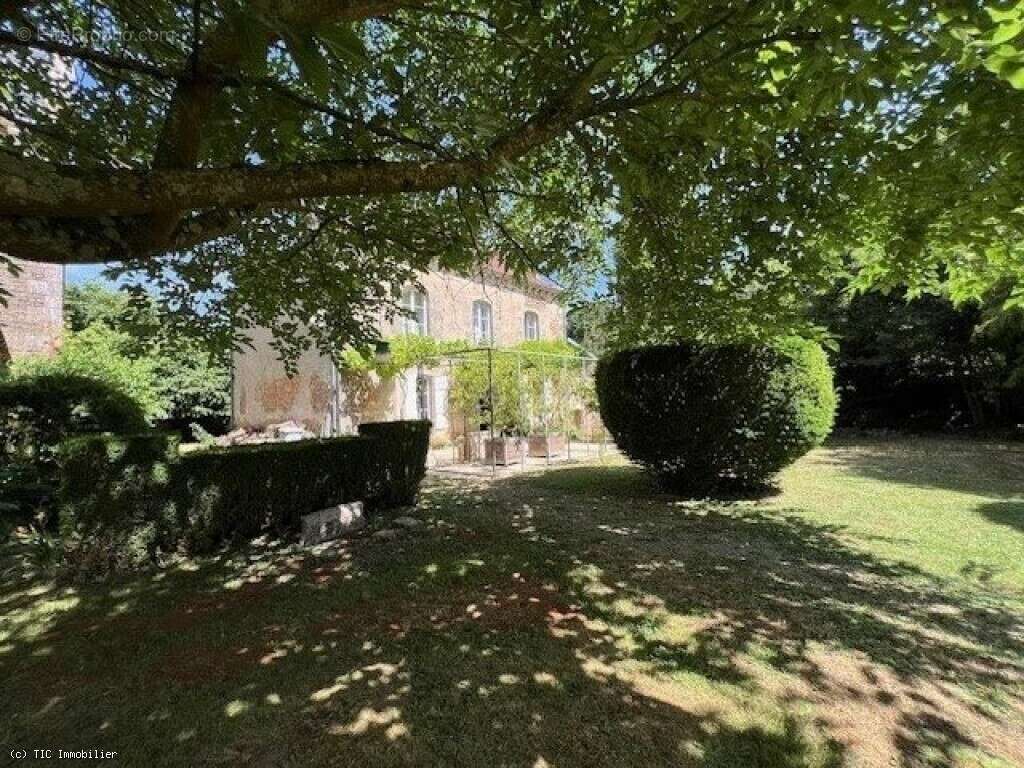 Maison à COUHE